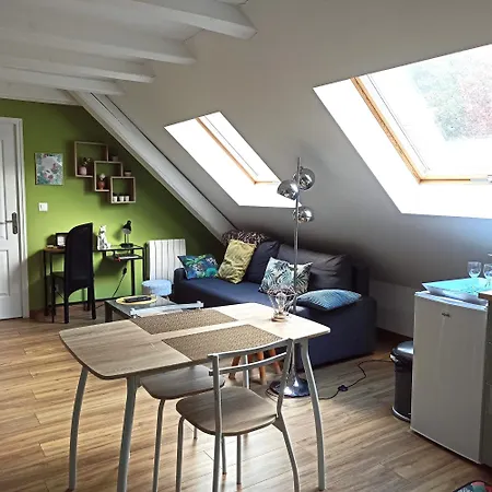 Joli F2 Indépendant Avec Jardin Privé