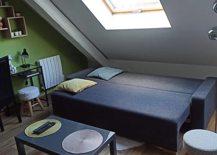 Joli F2 Independant Avec Jardin Prive *